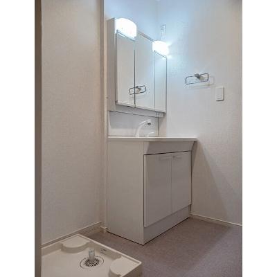 ブルーメＢ 102【管理NO：1-027313202-01020】 ★家具家電は申し込み後に搬入します 2026年09月中旬入居可能の物件画像