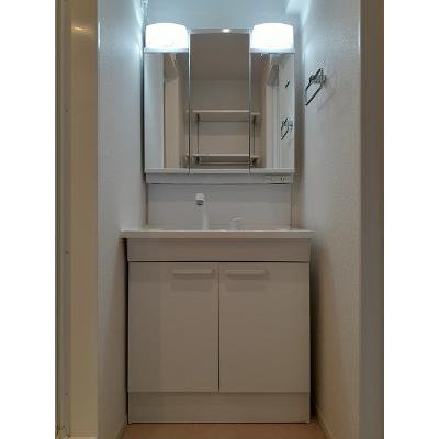 スモーキークォーツ 102【管理NO：1-025606201-01020】 ★家具家電は申し込み後に搬入します 2026年08月中旬入居可能の物件画像