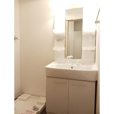 プティ・リビエール 102【管理NO：1-018547601-01020】 ★家具家電は申し込み後に搬入しますの物件画像
