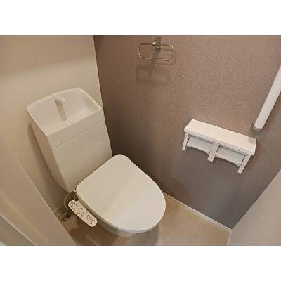 チャロズ　コート 101【管理NO：1-026948901-01010】 ★家具家電は申し込み後に搬入しますの物件画像
