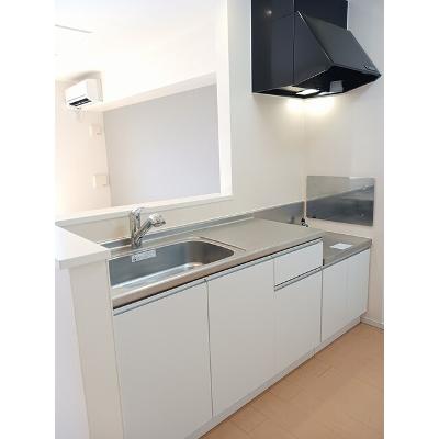 ホワイトローズＡ 202【管理NO：1-020728501-02020】 ★家具家電は申し込み後に搬入します★の物件画像