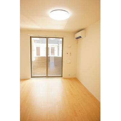 花梨Ⅰ 102【管理NO：1-023442401-01020】 ★家具家電は申し込み後に搬入します 2026年08月下旬入居可能の物件画像