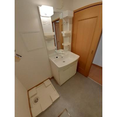パラッツオ・クォーレＢ 201【管理NO：1-014936402-02010】 ★家具家電は申し込み後に搬入します 2026年08月下旬入居可能の物件画像