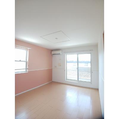 スザンヌ　ラングランＥ 204【管理NO：1-018404504-02040】 ★家具家電は申し込み後に搬入します★の物件画像