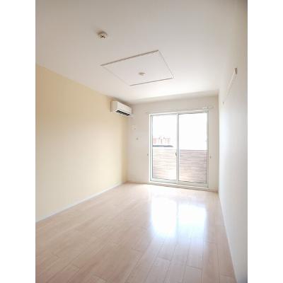 ドリーム輝Ａ 102【管理NO：1-021230401-01020】 ★家具家電は申し込み後に搬入します★の物件画像