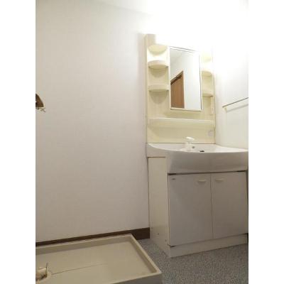 メープル焼山　Ｃ 102【管理NO：1-010338801-01020】 ★家具家電は申し込み後に搬入します★ ★2026年09月中旬入居可能★の物件画像