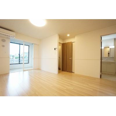 アバンツァートＭ　Ⅲ 102【管理NO：1-026527101-01020】 ★家具家電は申し込み後に搬入します★の物件画像