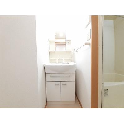 グランド・コスモ 607【管理NO：1-013784901-06060】 ★家具家電は申し込み後に搬入します★の物件画像
