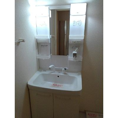 カーサクワトロ 102【管理NO：1-019927701-01020】 ★家具家電は申し込み後に搬入します★の物件画像