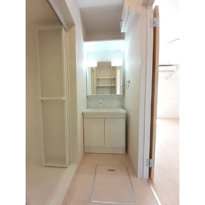 ユニットロル四日市Ｂ 203【管理NO：1-025431802-02030】 ★家具家電は申し込み後に搬入します 2026年07月中旬入居可能の物件画像