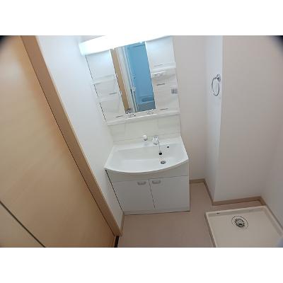 ラ・ルナ 102【管理NO：1-019935201-01020】 ★家具家電は申し込み後に搬入します★の物件画像