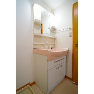 プリムヴェール 201【管理NO：1-012856201-02010】 ★家具家電は申し込み後に搬入します 2026年08月上旬入居可能の物件画像