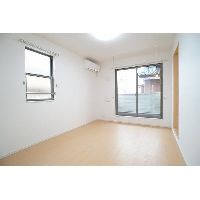 フォレスト楽風 201【管理NO：1-019156601-02010】 ★家具家電は申し込み後に搬入します 2026年08月下旬入居可能の物件画像