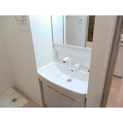 クイーンハウスⅡ　Ｂ棟 203【管理NO：1-024975001-02030】 ★家具家電は申し込み後に搬入します★の物件画像