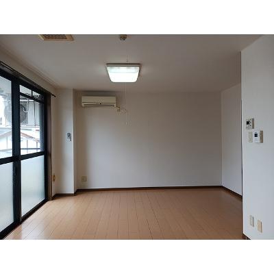 Ｔ．レックス 201【管理NO：1-007146201-02010】 ★家具家電は申し込み後に搬入しますの物件画像