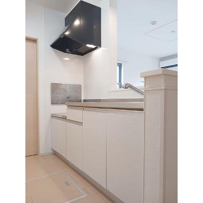 コン・エスプランサ 102【管理NO：1-020079801-01020】 ★家具家電は申し込み後に搬入します★の物件画像