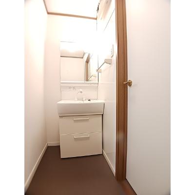 プリムヴェール 203【管理NO：1-010416101-02030】 ★家具家電は申し込み後に搬入します★の物件画像