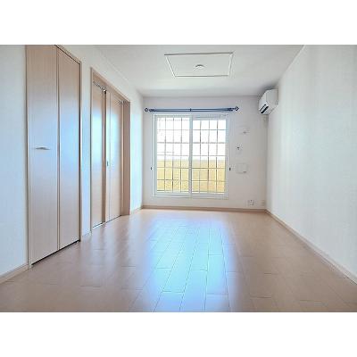 アンジュ　オーブ 203【管理NO：1-015745601-02030】 ★家具家電は申し込み後に搬入します★の物件画像