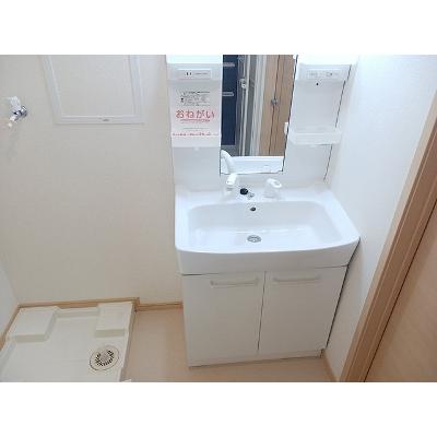 アンジュ　オーブ 203【管理NO：1-015745601-02030】 ★家具家電は申し込み後に搬入します★の物件画像