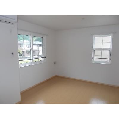 モンパレＳーⅢ 101【管理NO：1-016583501-01010】 ★家具家電は申し込み後に搬入します★の物件画像