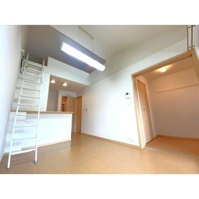サニーガーデン 206【管理NO：1-016382401-02050】 ★家具家電は申し込み後に搬入します★の物件画像