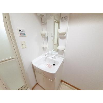 グラン　ベイベリー 203【管理NO：1-014584701-02030】 ★家具家電は申し込み後に搬入します 2026年08月中旬入居可能の物件画像
