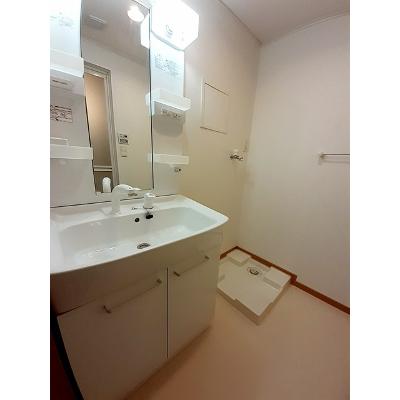 グラン　ブルⅡ 205【管理NO：1-015177101-02050】 ★家具家電は申し込み後に搬入します 2026年07月中旬入居可能の物件画像
