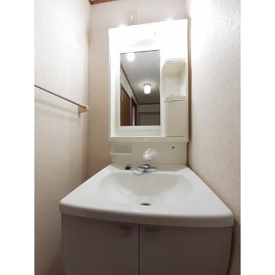 グリーングラス 203【管理NO：1-010397501-02030】 ★家具家電は申し込み後に搬入します 2026年08月上旬入居可能の物件画像