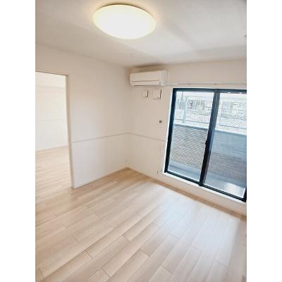 グランビスタ初月 203【管理NO：1-028159701-02030】 ★家具家電は申し込み後に搬入します 2026年07月中旬入居可能の物件画像