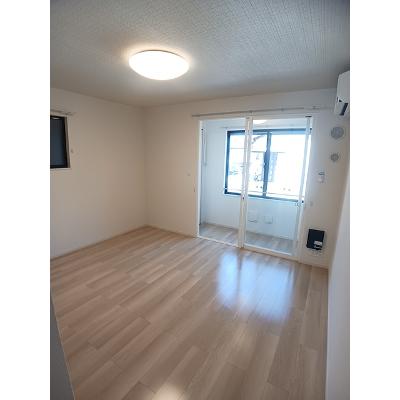 エザンス 101【管理NO：1-027484601-01010】 ★家具家電は申し込み後に搬入しますの物件画像