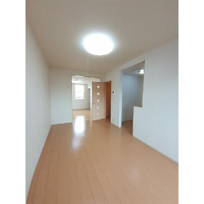 エスマルテ　Ａ棟 202【管理NO：1-018758201-02020】 ★家具家電は申し込み後に搬入します 2026年08月下旬入居可能の物件画像