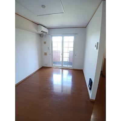 マックスシティⅢ 102【管理NO：1-012549801-01020】 ★家具家電は申し込み後に搬入します★の物件画像