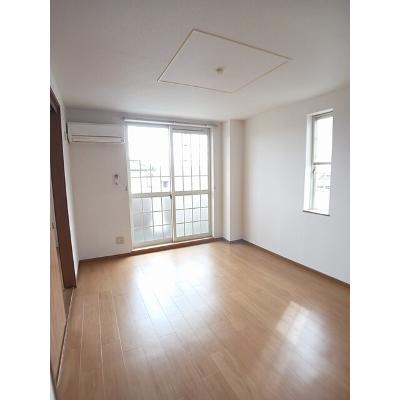 ピエ・デル・モンテ 201【管理NO：1-010032201-02010】 ★家具家電は申し込み後に搬入しますの物件画像