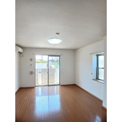 アルマーニ　Ⅱ 103【管理NO：1-014460802-01030】 ★家具家電は申し込み後に搬入します★の物件画像