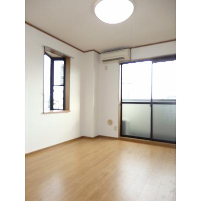アヴニールＳ 201【管理NO：1-011055101-02010】 ★家具家電は申し込み後に搬入します★の物件画像