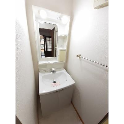 サンライト三屋　Ｂ棟 102【管理NO：1-009386502-01020】 ★家具家電は申し込み後に搬入します★ ★2026年08月下旬入居可能★の物件画像