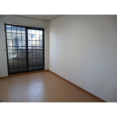カーサ　アモローザ 101【管理NO：1-015375601-01010】 ★家具家電は申し込み後に搬入します★ ★2026年08月上旬入居可能★の物件画像