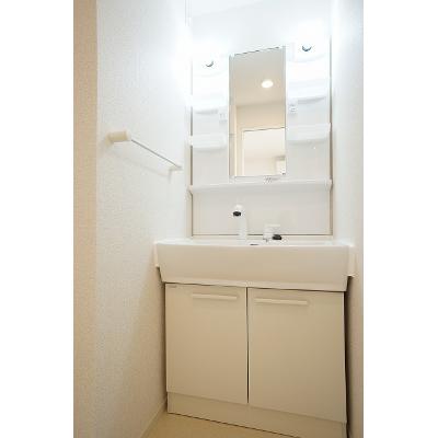 マッシュルーム 105【管理NO：1-022381401-01040】 ★家具家電は申し込み後に搬入します★の物件画像