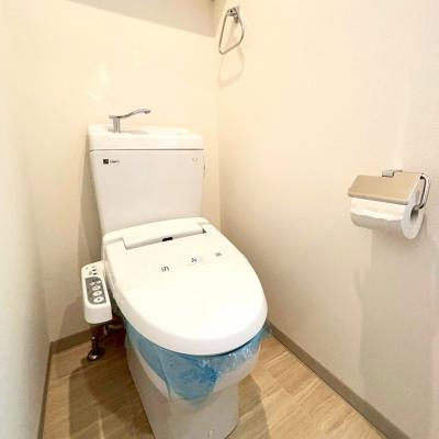 【J’sコート北新宿 105】即入居可🌟厚さ25㎝超高密度ポケットコイルマットレス使用！東中野駅徒歩6分！新宿駅まで乗り換えなしで5分！築浅マンション☆【インターネット無料】の物件画像
