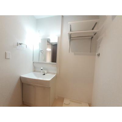 セレーノ箕輪 203【管理NO：1-027216501-02030】 ★家具家電は申し込み後に搬入します 2026年08月下旬入居可能の物件画像