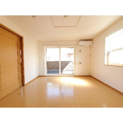 ロイヤル　クレッセント　Ⅲ 104【管理NO：1-015037803-01040】 ★家具家電は申し込み後に搬入します 2026年08月中旬入居可能の物件画像