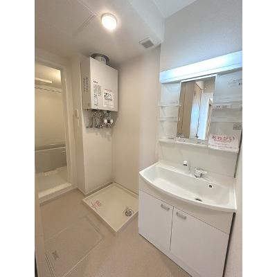 リバティ　パー　オン 101【管理NO：1-020826701-01010】 ★家具家電は申し込み後に搬入します★ ★2026年08月中旬入居可能★の物件画像
