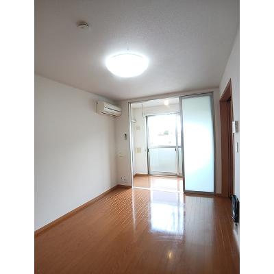 セレーノ 101【管理NO：1-015320601-01010】 ★家具家電は申し込み後に搬入します★の物件画像