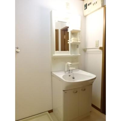 アヴェニールイグチⅡ 101【管理NO：1-010168601-01010】 ★家具家電は申し込み後に搬入します 2026年08月下旬入居可能の物件画像