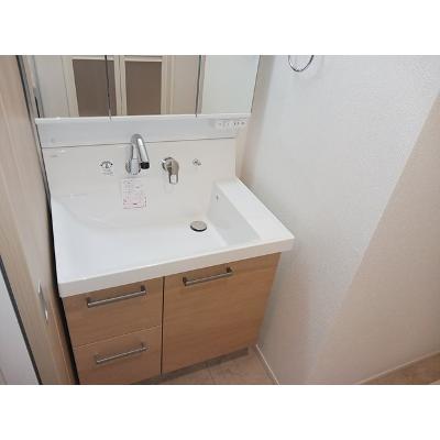 ラピスラズリ港北 101【管理NO：1-027129701-01010】 ★家具家電は申し込み後に搬入します 2026年08月下旬入居可能の物件画像