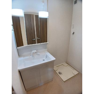 ラッキー　クローバー 102【管理NO：1-028621301-01020】 ★家具家電は申し込み後に搬入します 2026年08月上旬入居可能の物件画像