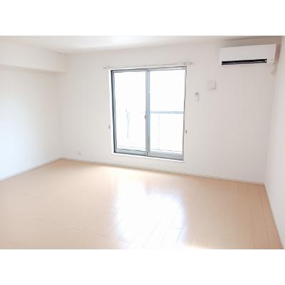 プリムローズ　Ⅰ 201【管理NO：1-017761601-02010】 ★家具家電は申し込み後に搬入します★の物件画像