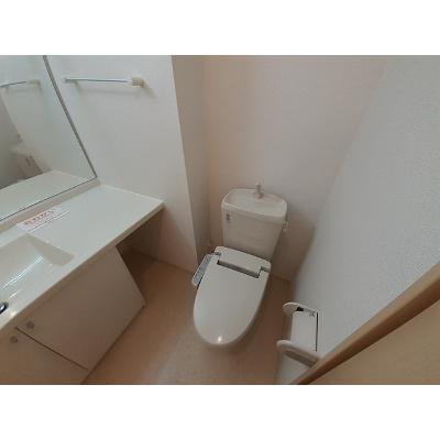 ボヤージュ 101【管理NO：1-017320701-01010】 ★家具家電は申し込み後に搬入します★の物件画像