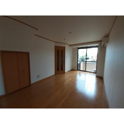 カサ　デ　フロール 101【管理NO：1-011610801-01010】 ★家具家電は申し込み後に搬入します 2026年09月中旬入居可能の物件画像