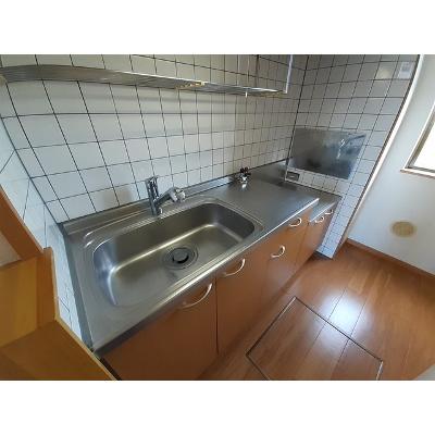 カサ　デ　フロール 101【管理NO：1-011610801-01010】 ★家具家電は申し込み後に搬入します 2026年09月中旬入居可能の物件画像